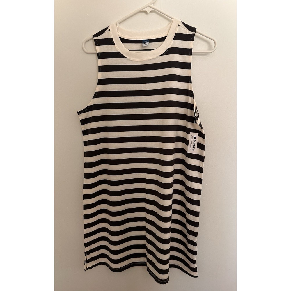 Old Navy Women's Petite M Black White Striped Crew Neck Sleeveless Tank Top